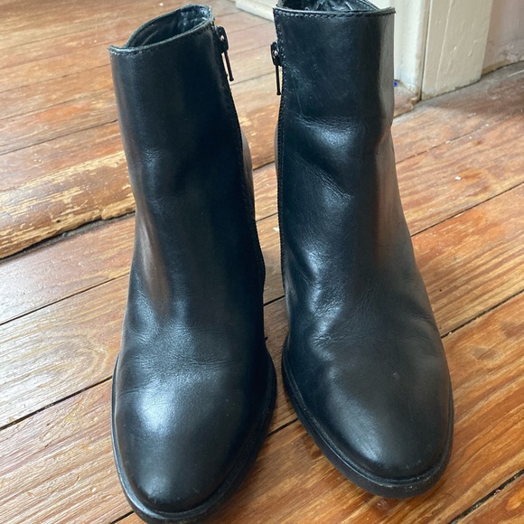 LL Bean Ankle Boots - Picture 2 of 6